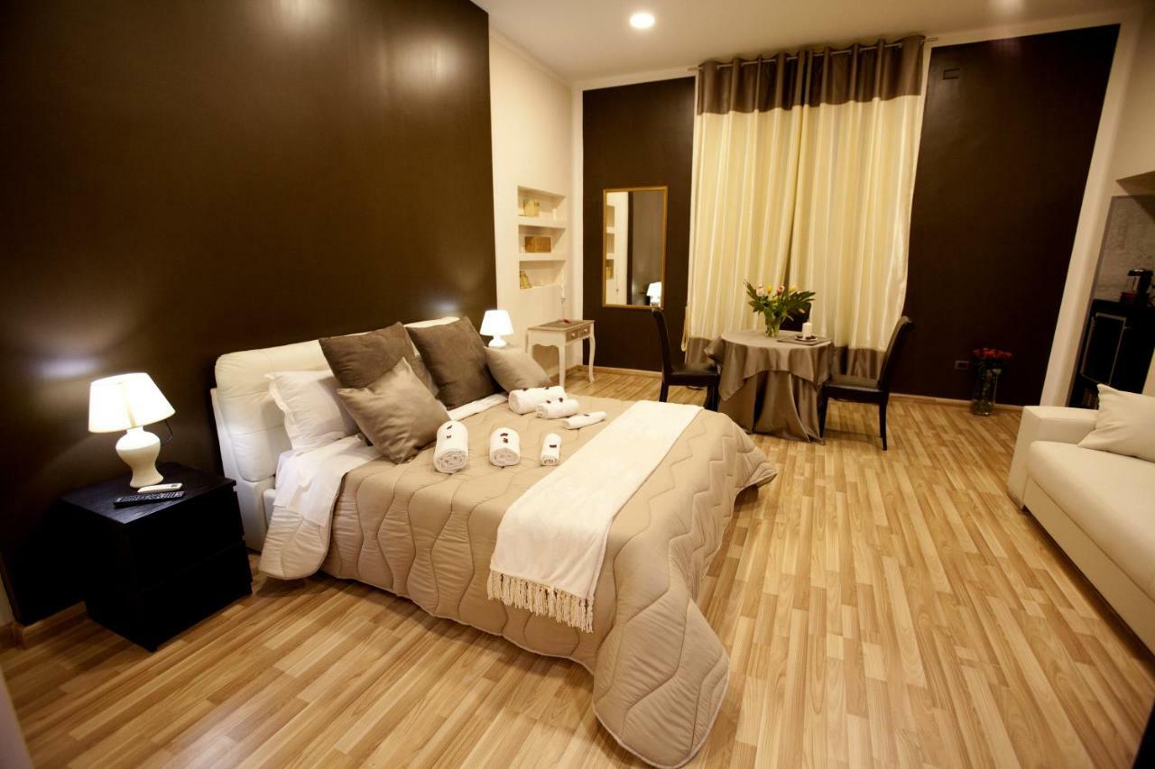 Reggia & Dintorni Rooms A Caserta Eksteriør billede