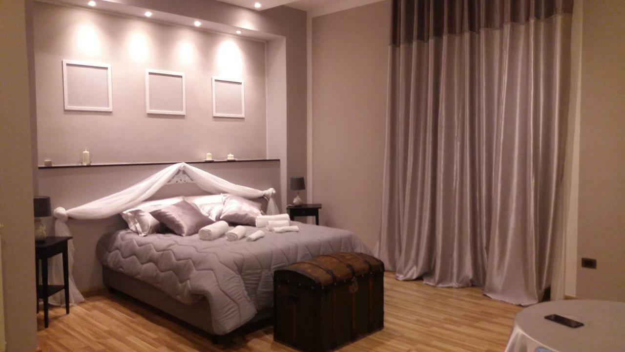 Reggia & Dintorni Rooms A Caserta Eksteriør billede