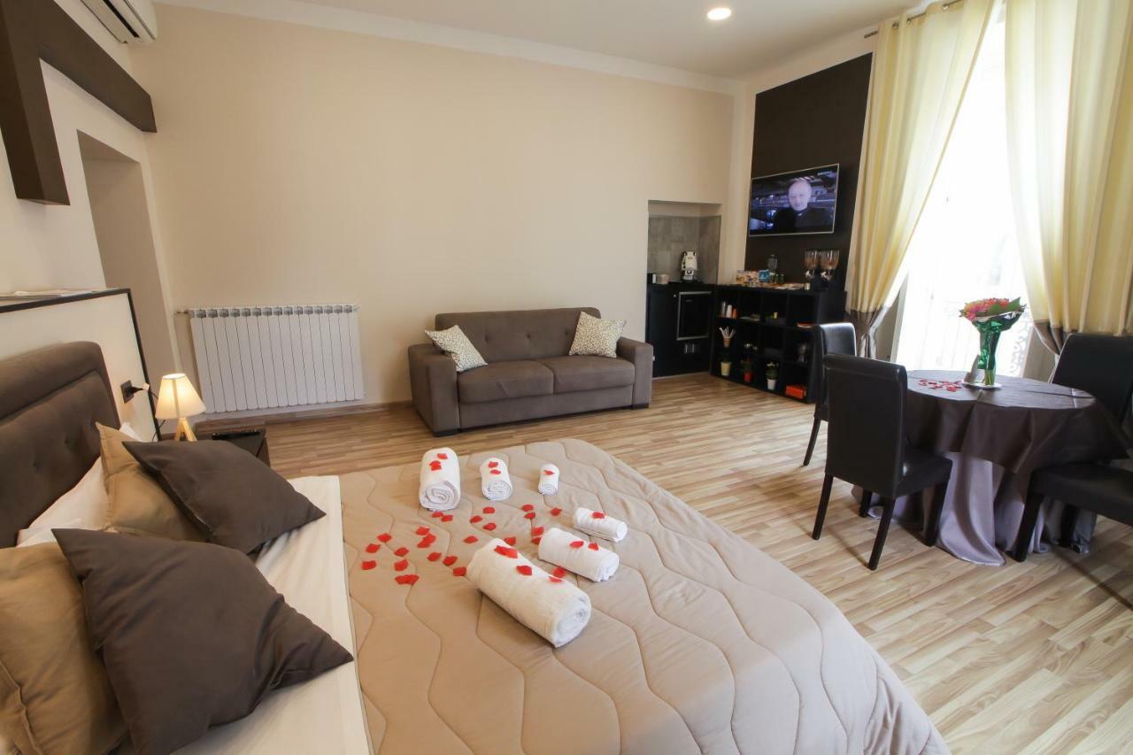 Reggia & Dintorni Rooms A Caserta Eksteriør billede