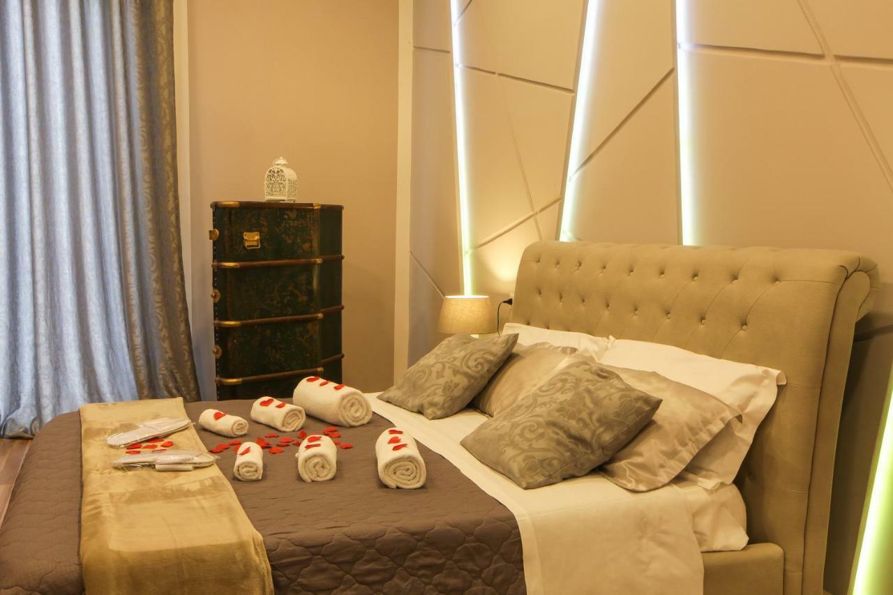Reggia & Dintorni Rooms A Caserta Eksteriør billede